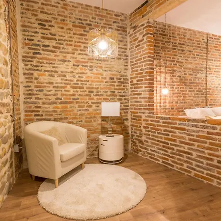 Albany Ancha 4* León