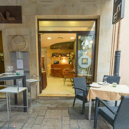 Albany Ancha 招待所 莱昂