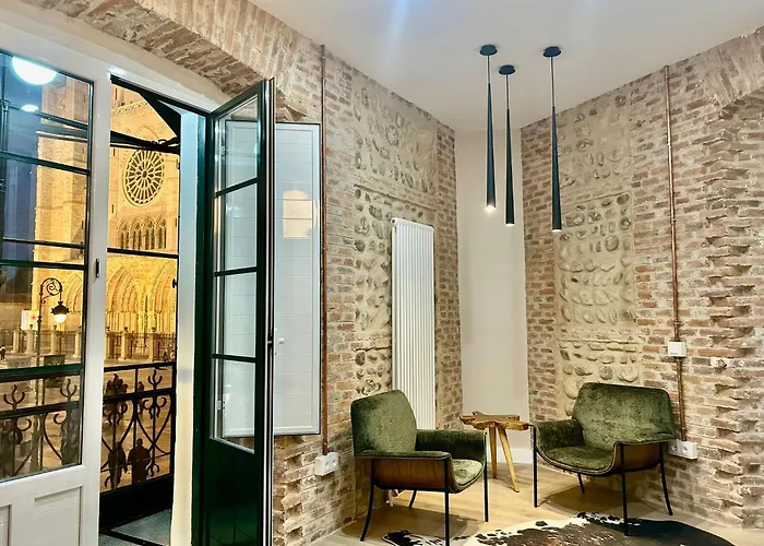 Guest house Albany Ancha Leon