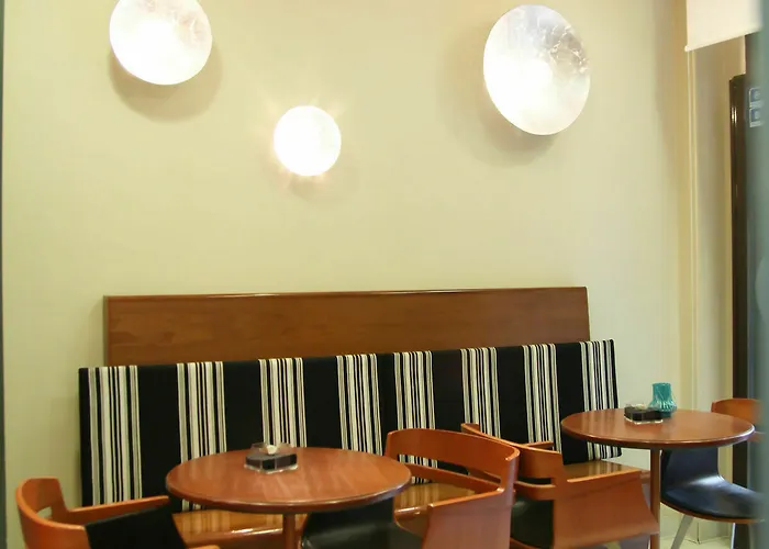 Albany Ancha 3* Leon